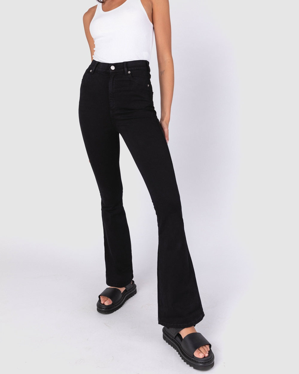 High waisted Flare Jeans to elongate your legs
