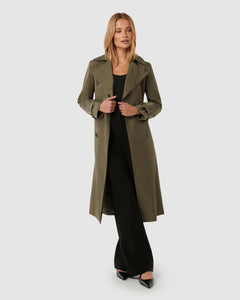 Classic and versatile long trench in stunning green